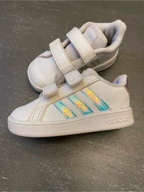 Adidas Toddler Shoes 5K White Iridescent Holographic 3 Stripe with Velcro Straps